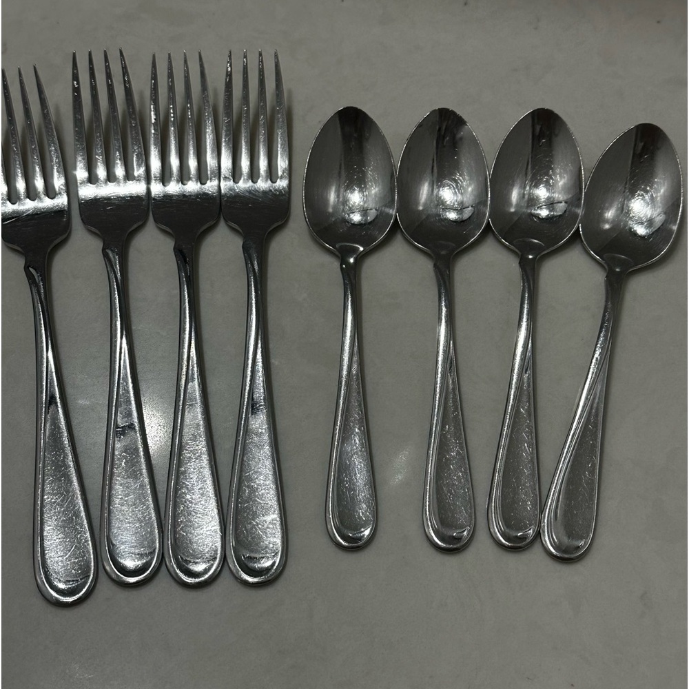 Oneida Flight Resistance Flatware Set Of 8 4 Dinner Forks 4 Spoons